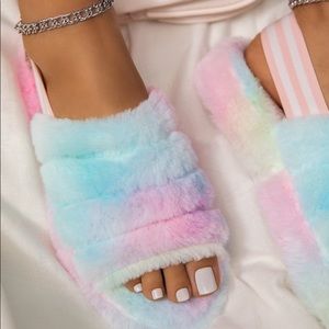 Cotton Candy Tye Dye Fur Sandals
